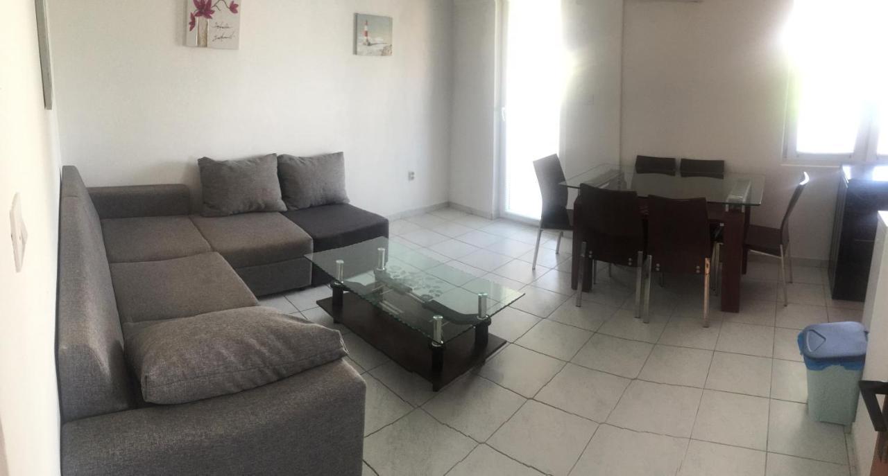 Apartmani Nerko Pag Town Bagian luar foto