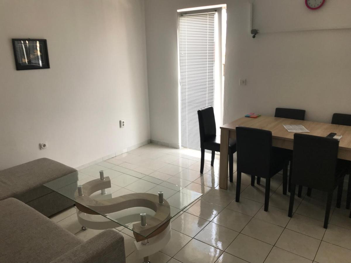 Apartmani Nerko Pag Town Bagian luar foto