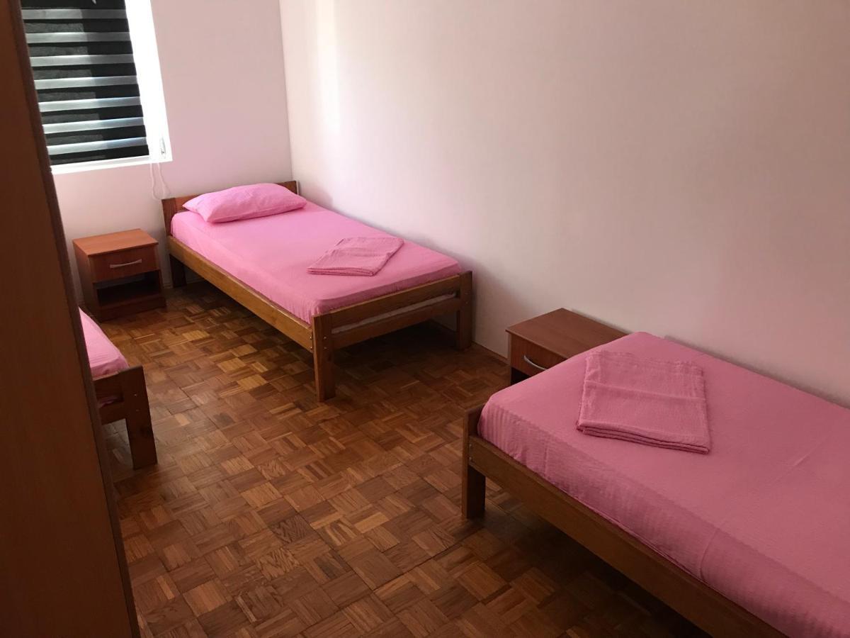 Apartmani Nerko Pag Town Bagian luar foto
